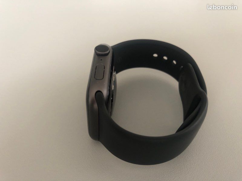 Apple Watch 4 44mm GPS (image 4)
