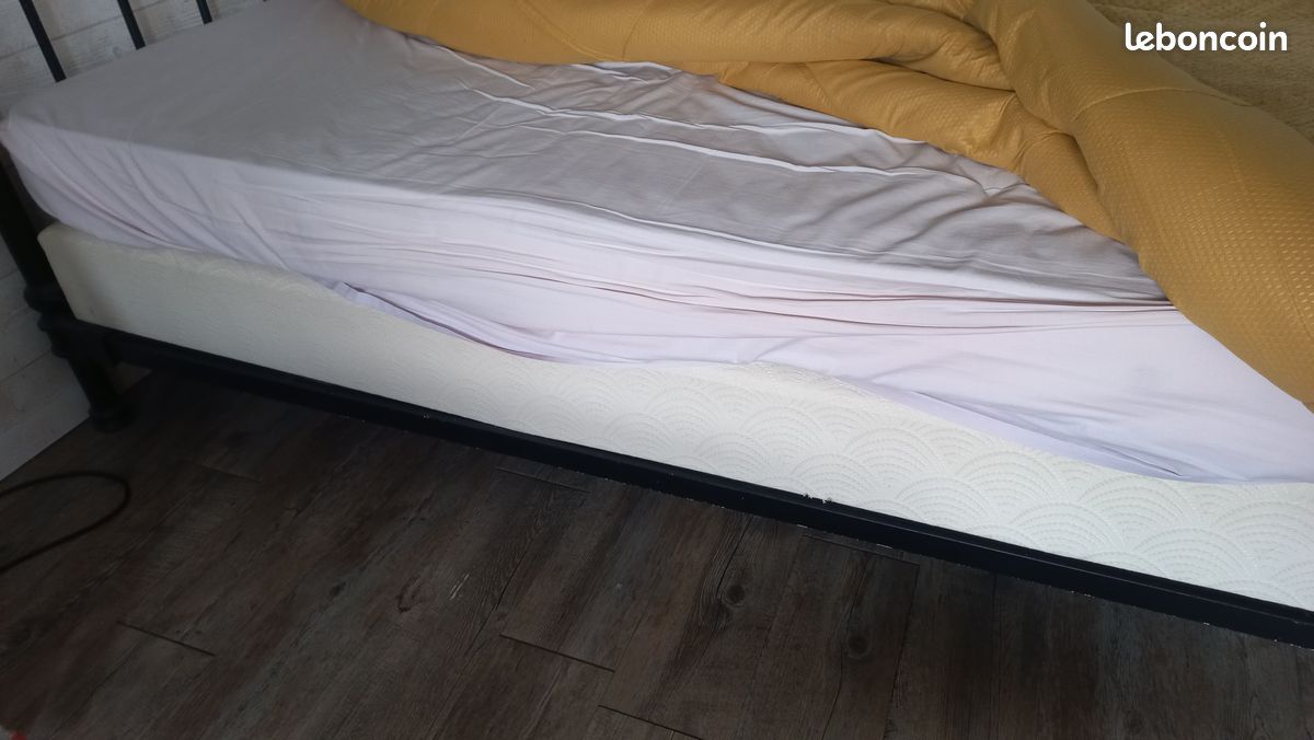 Lit métal noir + sommier + matelas (image 4)