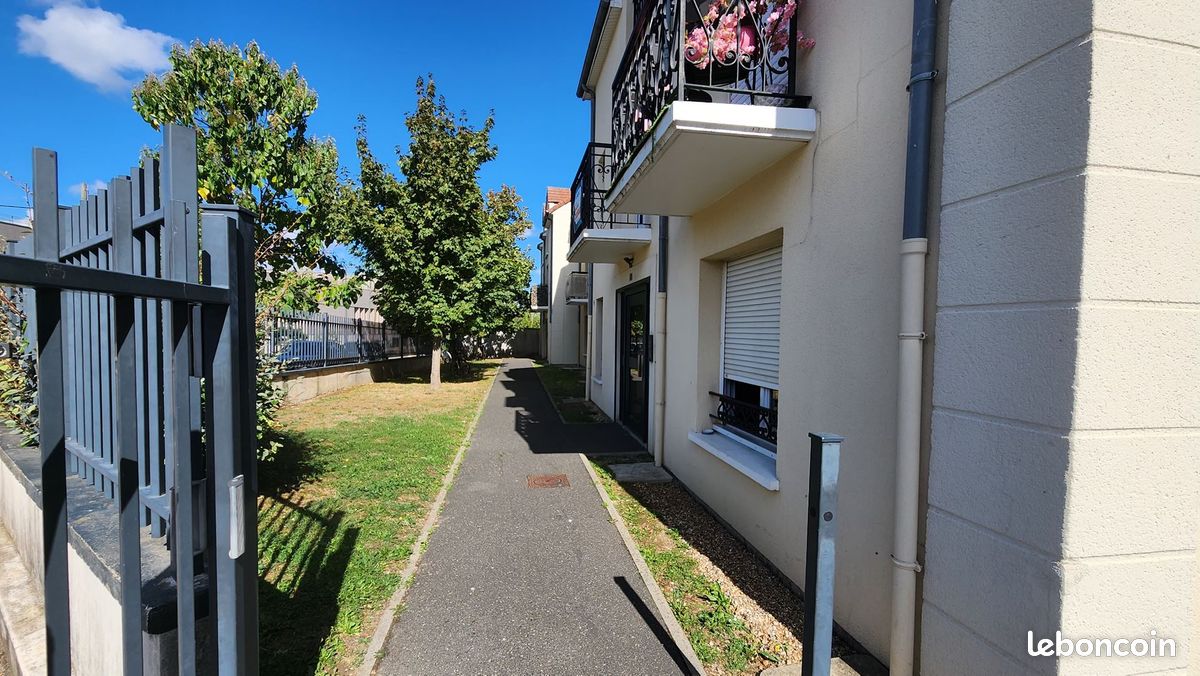 Appartement 2 pièces 33 m² · aux Mureaux · 33 m² · 92 000 €