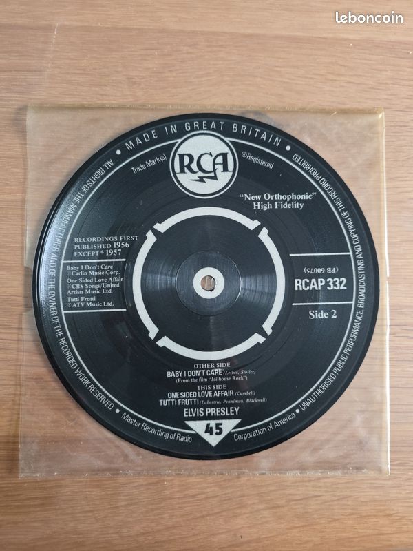 Elvis 7" Picture Disc UK Baby I Don't Care / One Side Love Rcap332 (image 1)