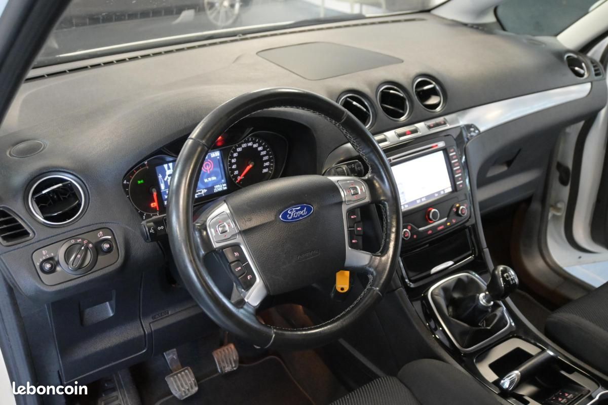 Ford S-Max 2.0 TDCi 140 FAP Titanium - 7 Pl (image 9)
