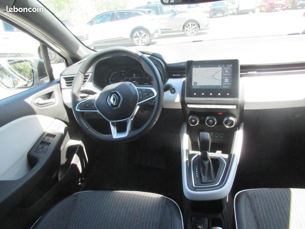 Renault Clio V E-Tech full hybrid 145 Techno (image 12)