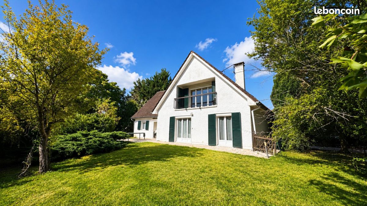 Maison 8 pièces 240 m² · à Villecresnes · 240 m² · 690 000 €
