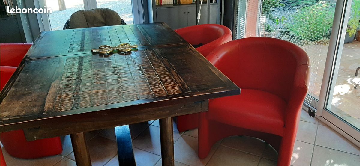 Table ancienne chinoise (image 1)