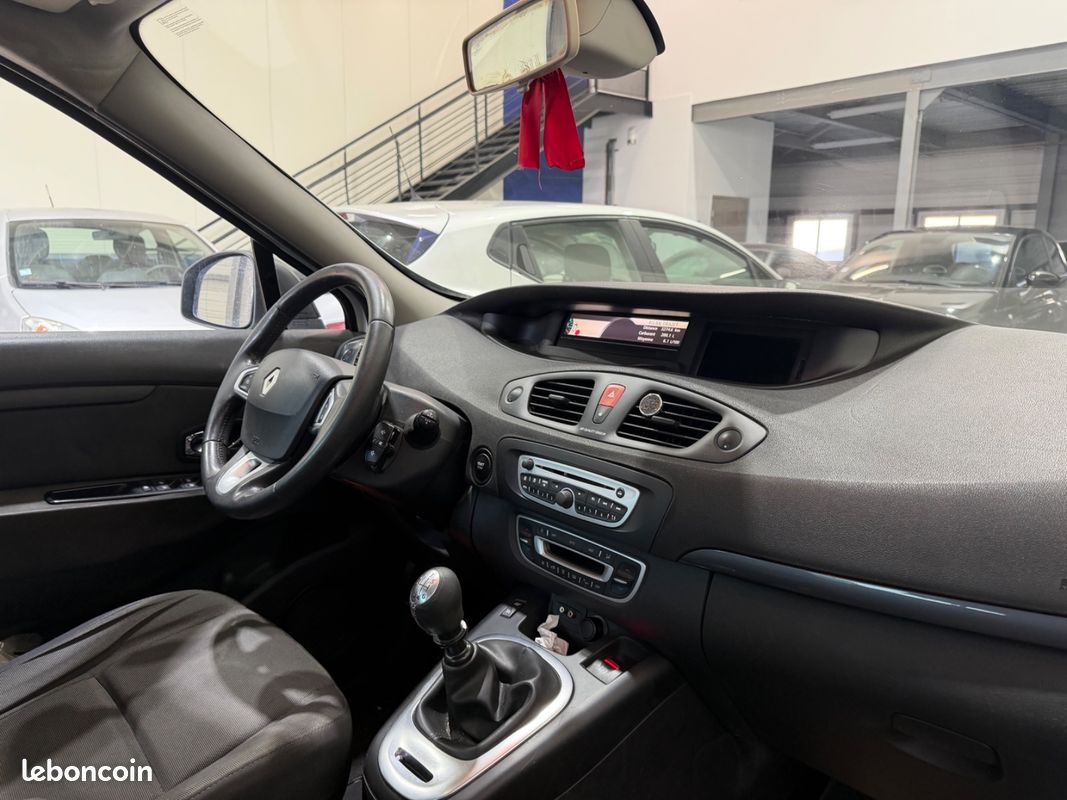 RENAULT SCENIC III dCi 130 FAP Energy eco2 Expression (image 4)