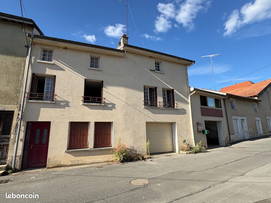Maison 8 pièces 174 m² · à Sommevoire · 174 m² · 80 700 €