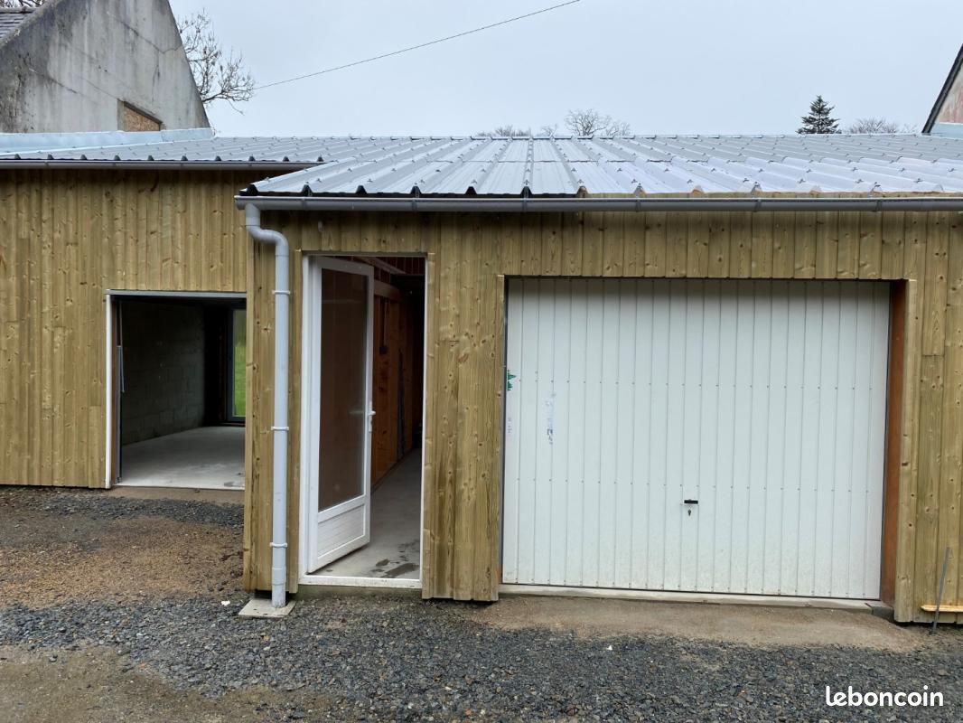 Parking 43 m² · à Lannion · 43 m² · 350 €