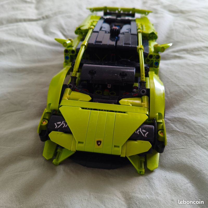 LEGO Technic Lamborghini Huracán Tecnica 42161 – Déjà Monté (image 2)