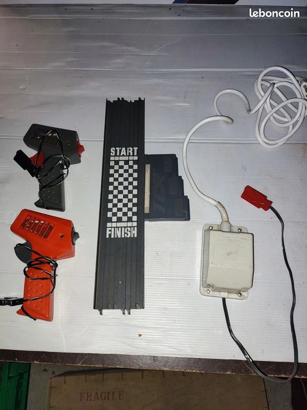 Lot de 2 manettes pour circuit de voitures électrique TCR changement de
