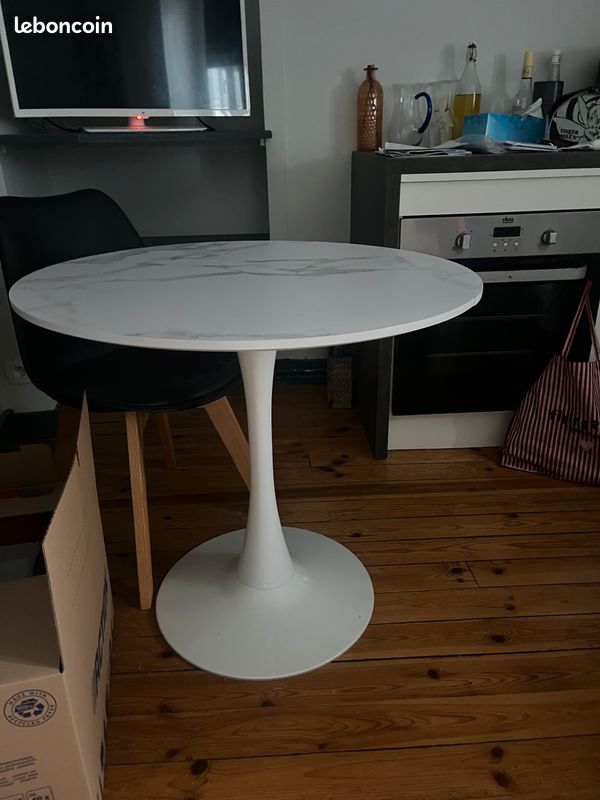 Table tulipe Amazon (image 2)