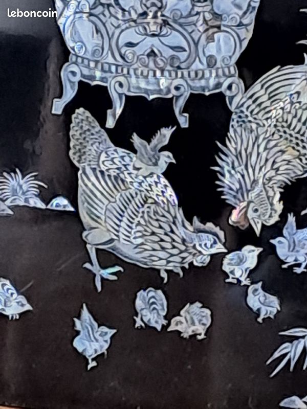 Grand panneau de Laque Marquetés Instration De Nacre. 80 cm X 40 cm. Poule et coq. Chine (image 3)
