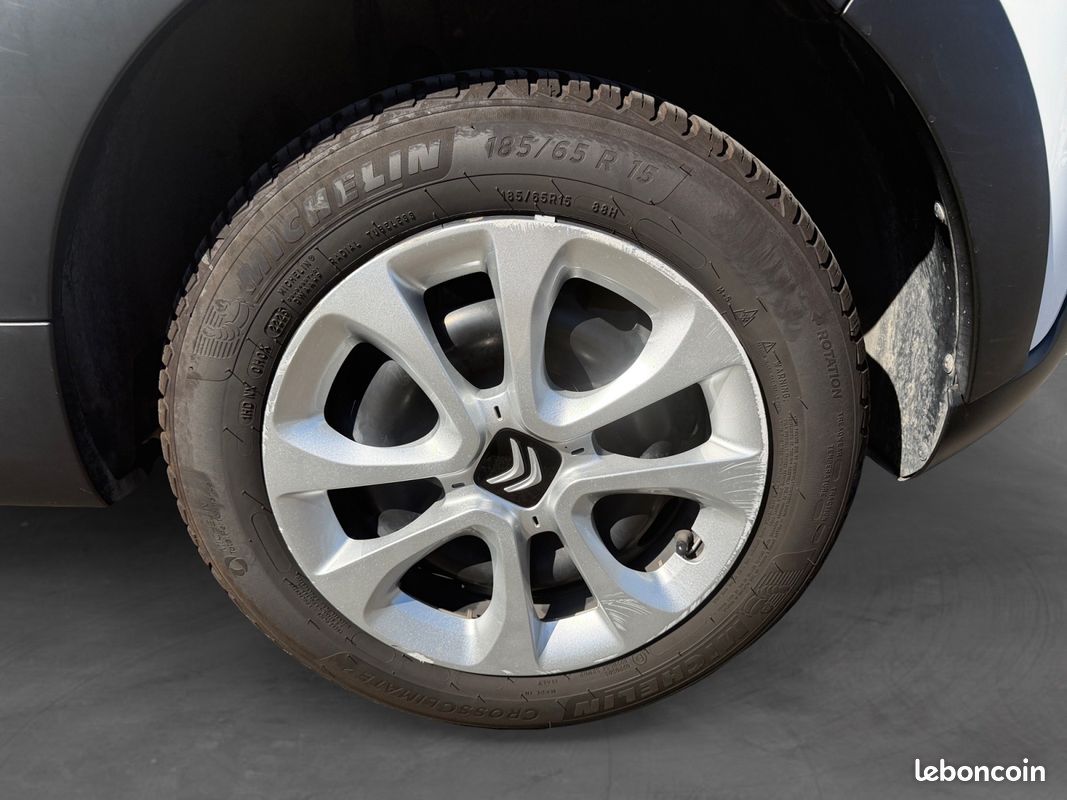 CITROEN C3 III 1.2 PURE TECH 83 MAX 83Ch Garantie 12 mois (image 17)