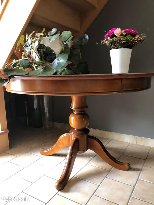Table ronde en bois pied central (image 1)