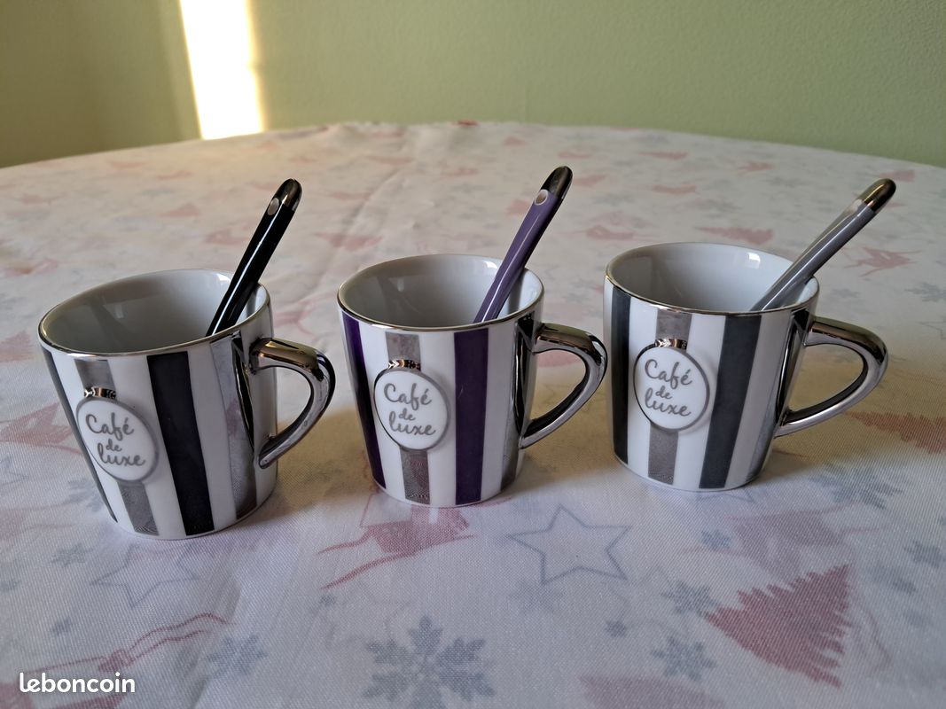 Ensemble de 6 Tasses à expresso et leurs petites cuillères en céramique