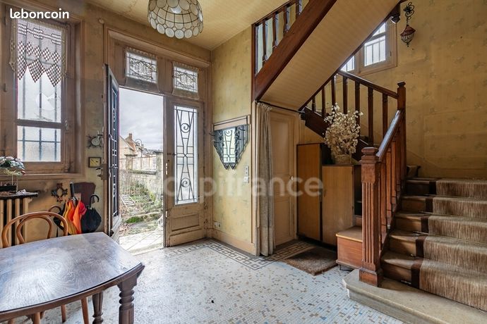 Maison de ville 8 pièces 180 m²