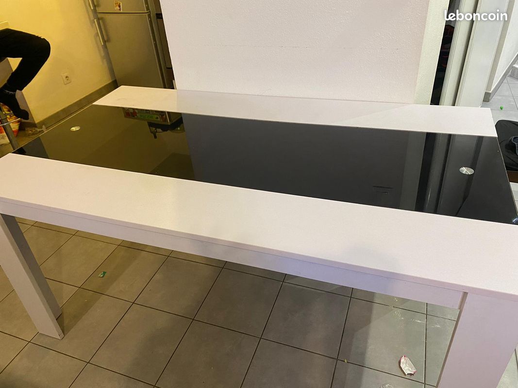 Table (image 1)