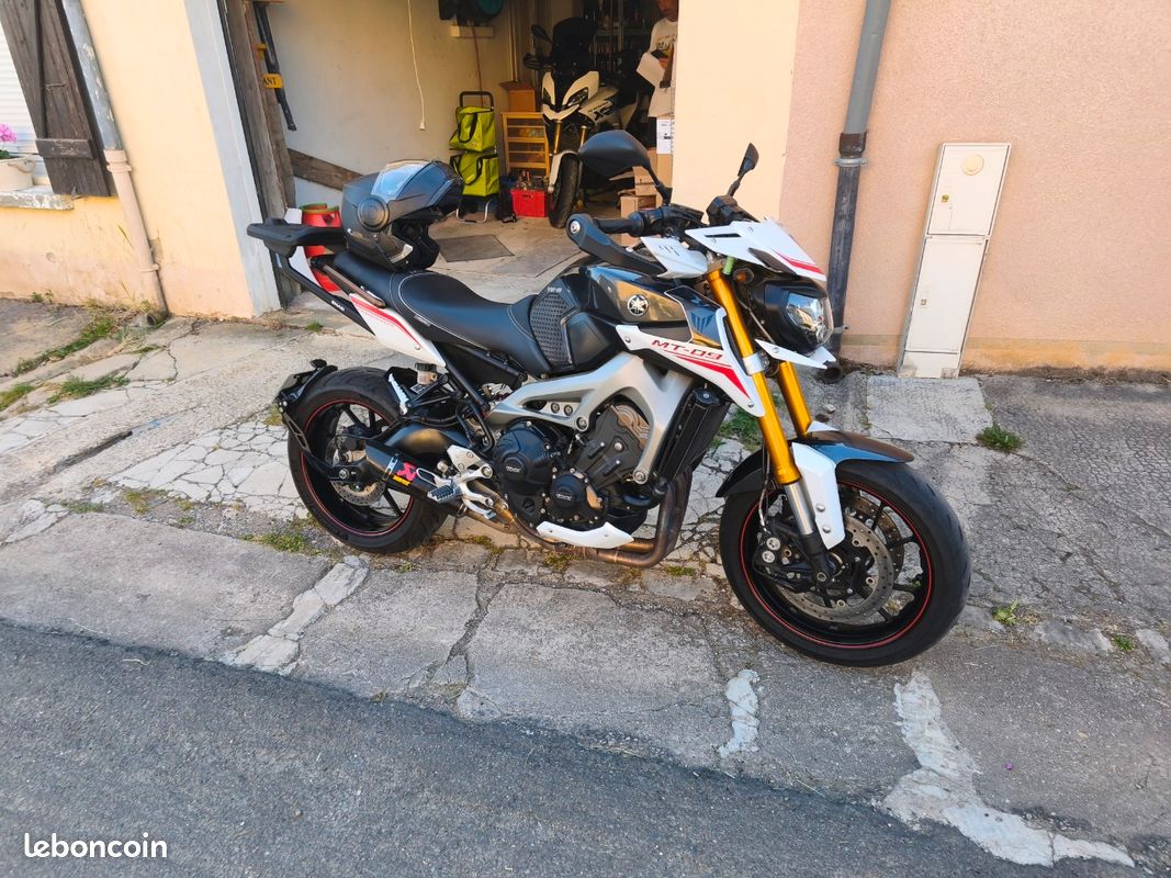 Yamaha mt09 street rally (image 1)