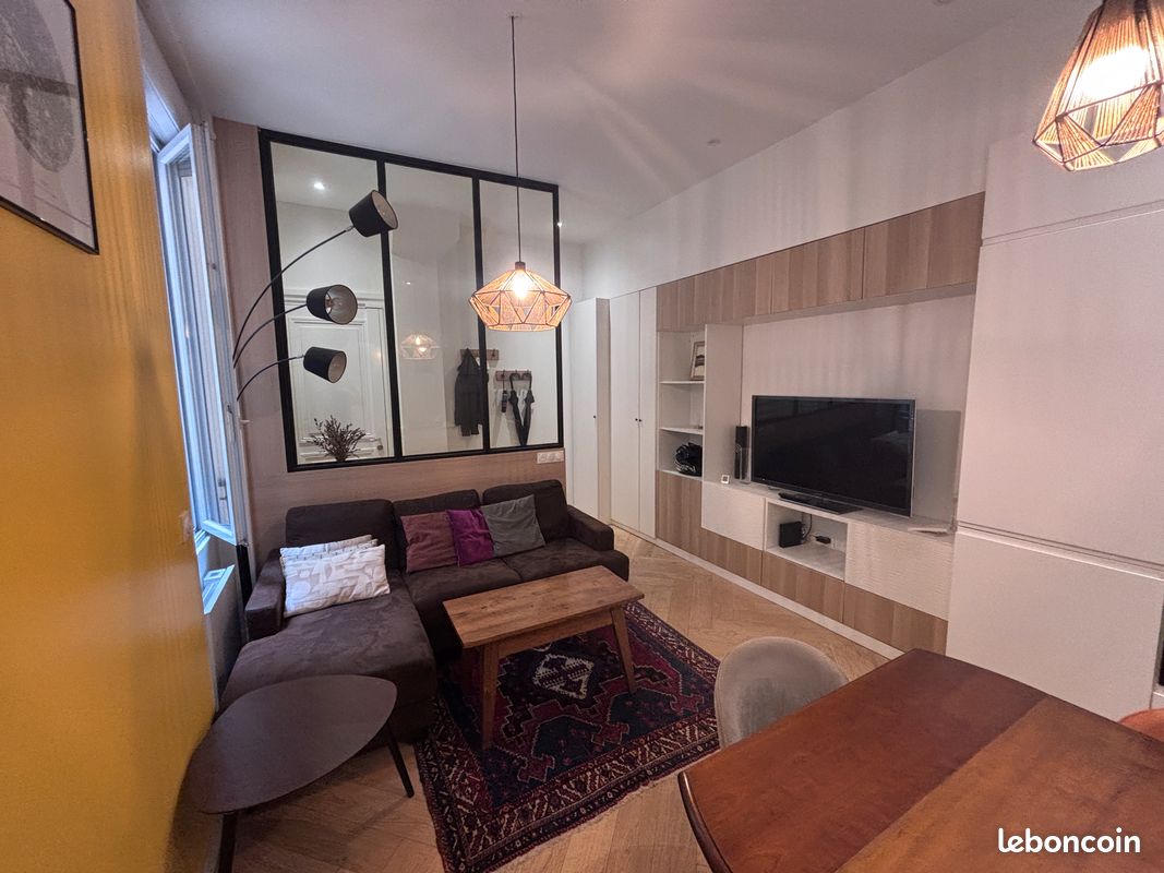 Appartement 3 pièces 54 m² · à Paris · 54 m² · 2 115 €/mois