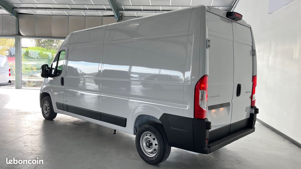28 990 HT / NOUVEAU CITROEN JUMPER 35 L3H2 2.2 140 cv bvm6 BLANC neuf / tva recuperable (image 2)