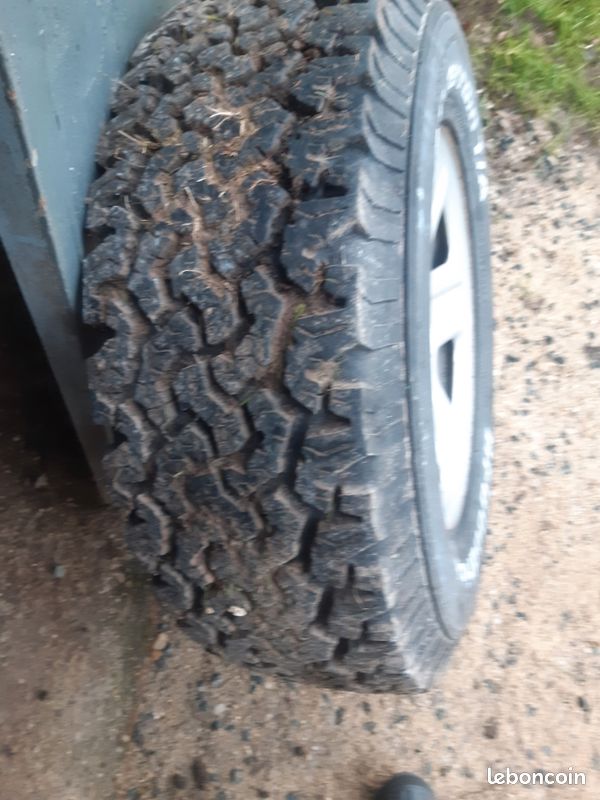 ROUE complète jeep Wrangler (image 2)