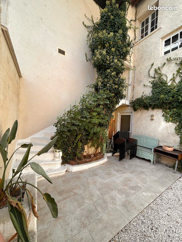 Appartement 3 pièces 67 m² · à Montereau-Fault-Yonne · 67 m² · 120 000 €