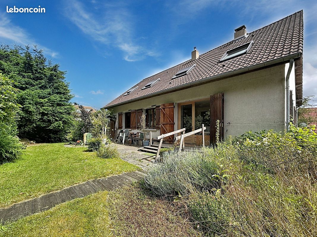 Maison 7 pièces 213 m² · à Saint-Cyr-l'École · 213 m² · 619 000 €