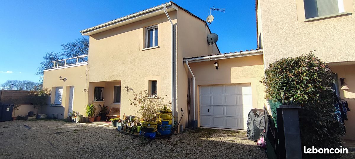 Maison 6 pièces 127 m² · au Passage · 127 m² · 1 050 €/mois