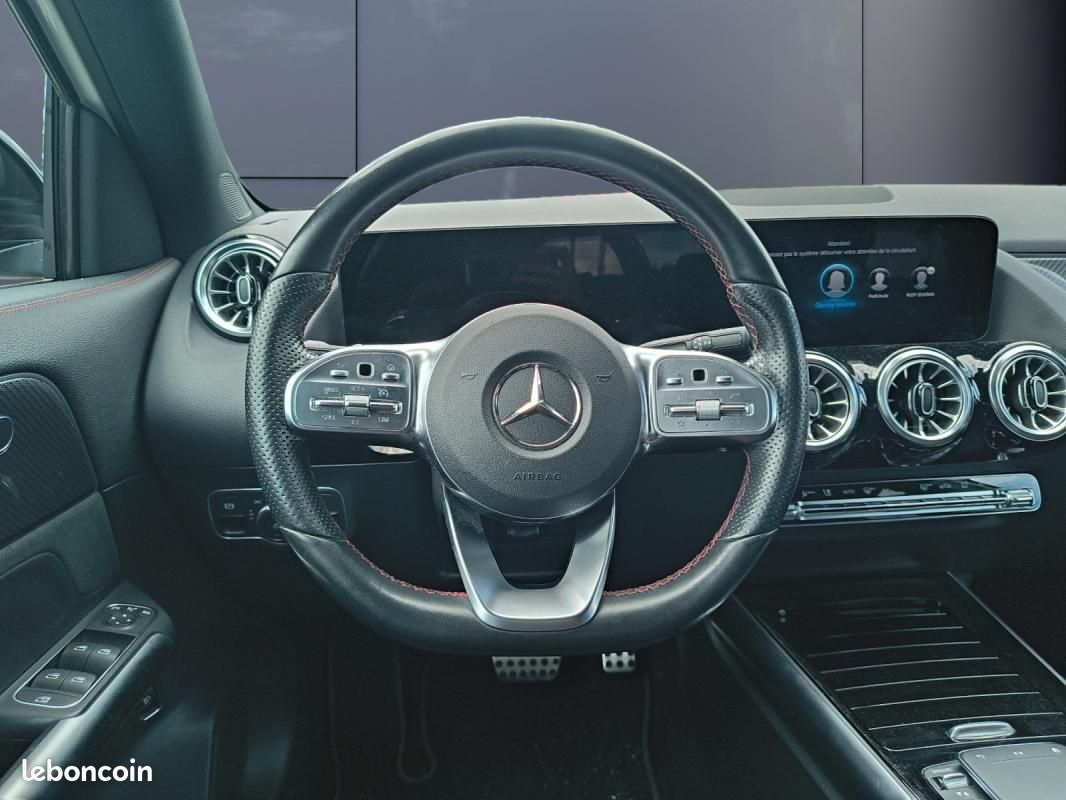 Mercedes Gla 2.0 200 D 150 ch Amg Line 8g-dct /GPS/Caméra de recul/Radar AV et AR/Attelage/Clim auto (image 16)