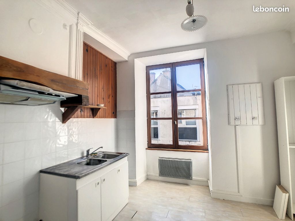Appartement 3 pièces 97 m² · à Chaumont · 97 m² · 550 €/mois