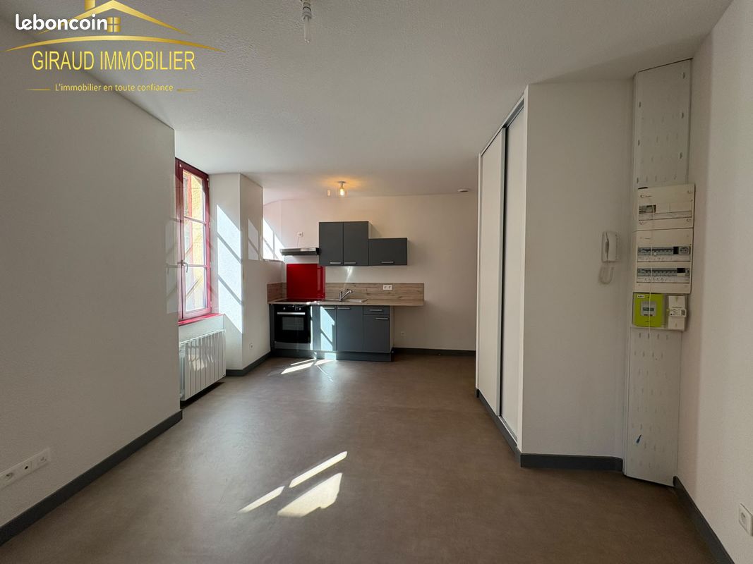 Appartement 2 pièces 33 m² · à Charlieu · 33 m² · 390 €/mois