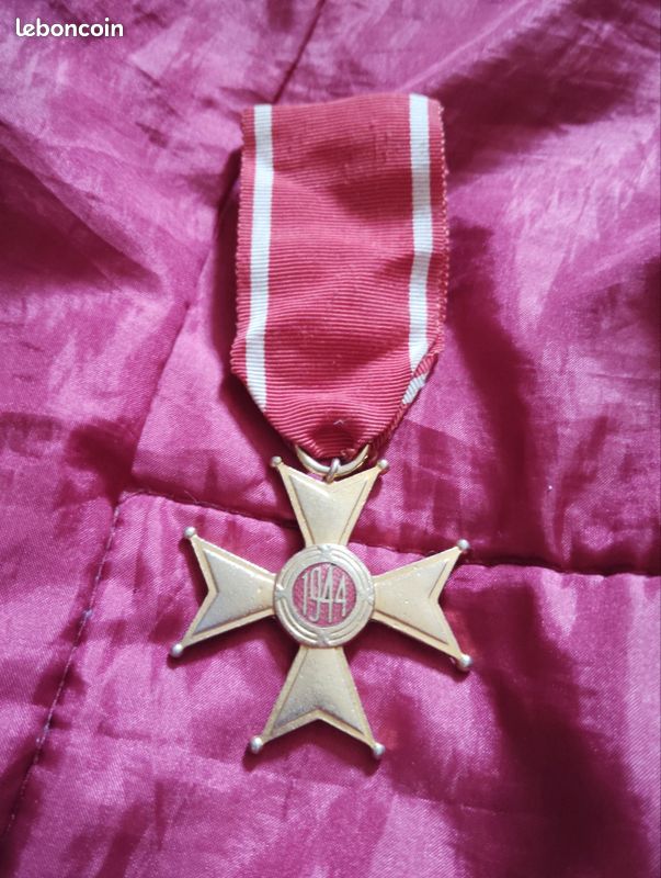 Pendentif Médaille Sport Ancienne - Basket-ball 1944 - Petit Format