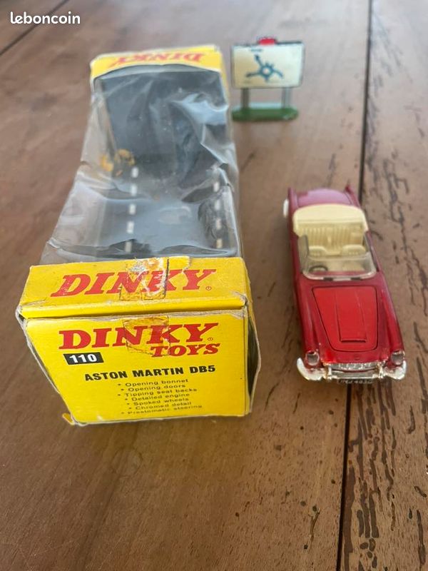 Aston Martin DB5 rouge métallisé 1/43e