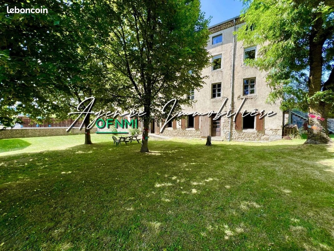 Maison 26 pièces 846 m² · à Saint-Georges-Lagricol · 846 m² · 249 000 €