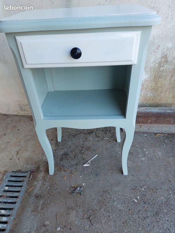 Table de chevet (image 2)