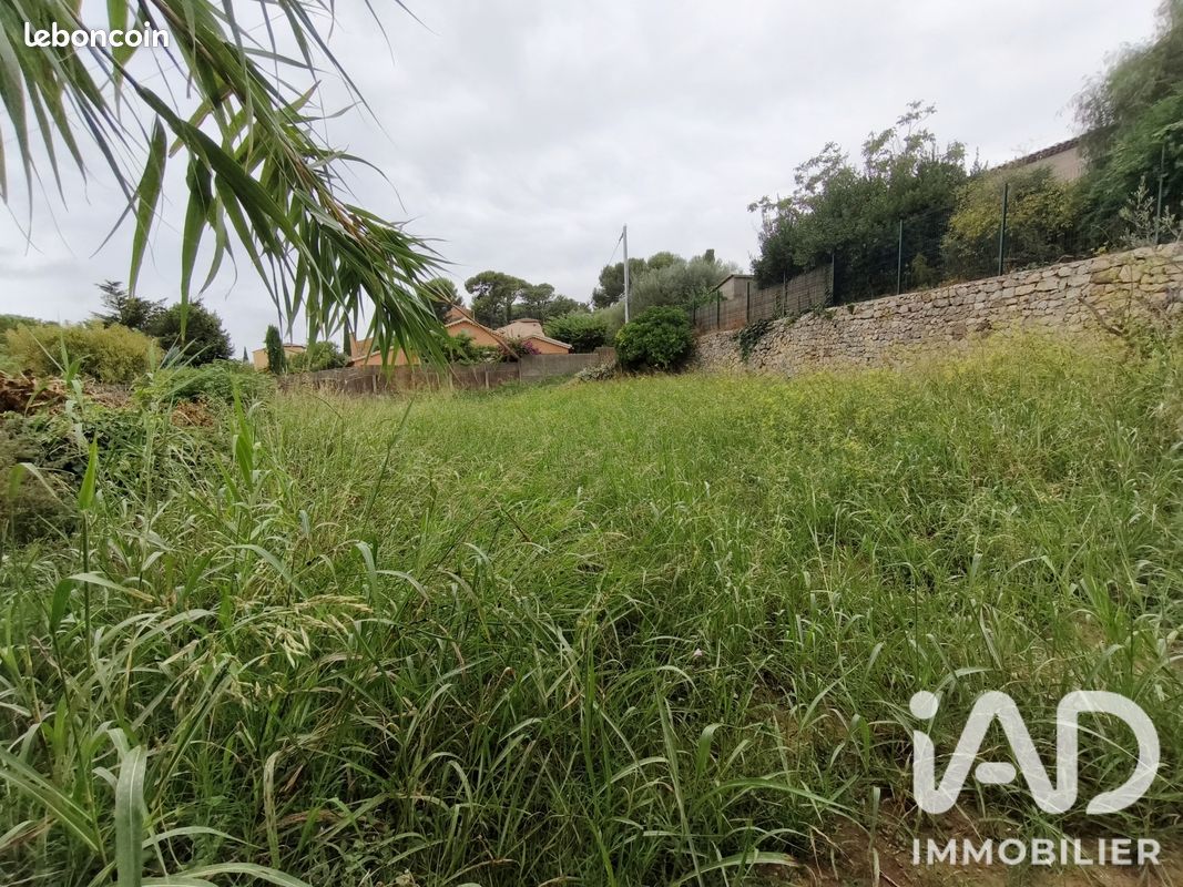 Terrain 588 m² · à Ollioules · 588 m² · 260 000 €