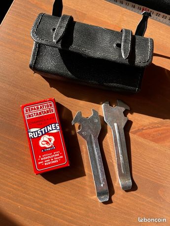 Sachet vintage RUSTINES 6 rustines à tirettes noires + 1 rape - Maxi