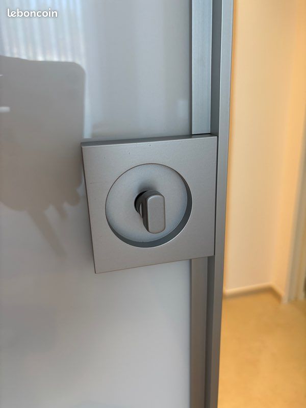 QUADRA - Porte coulissante encastrée avec panneau en simple verre sans montants (image 2)
