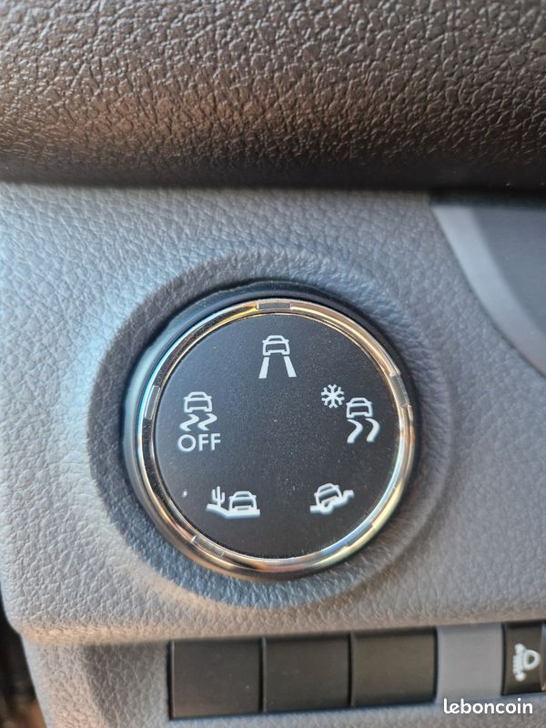Van aménagé Vangear Citroën jumpy 150cv avec Grip control (image 3)