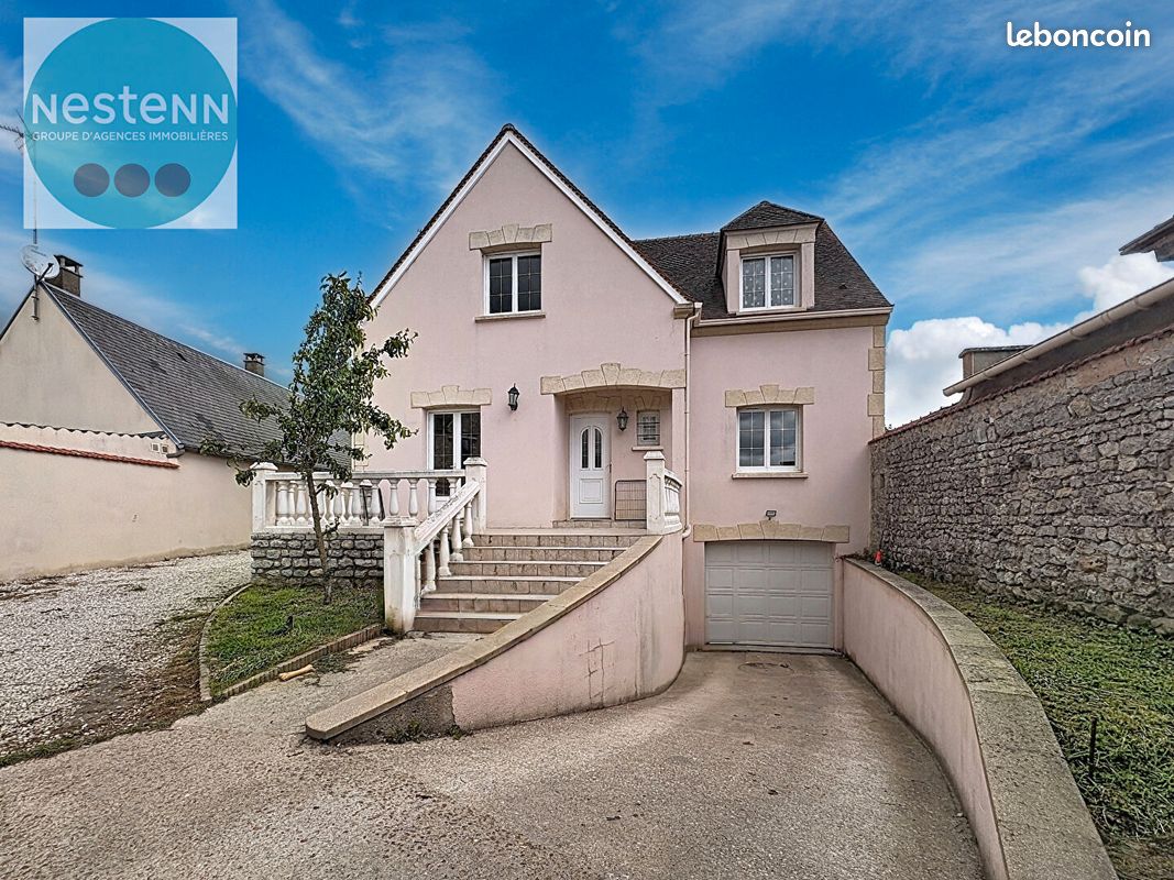 Maison 5 pièces 180 m² · à Ymonville · 180 m² · 1 250 €/mois