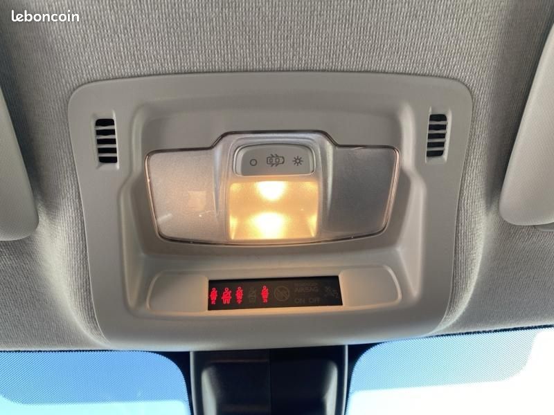 Citroen C3 1.2 PureTech 83ch S&S C-Series 123g (image 21)