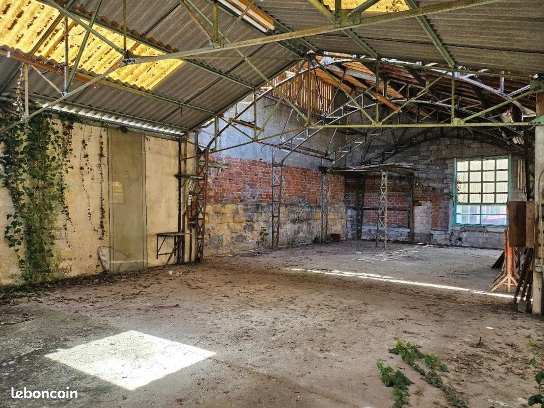 Local commercial 640 m² · à Bordeaux · 640 m² · 800 000 €
