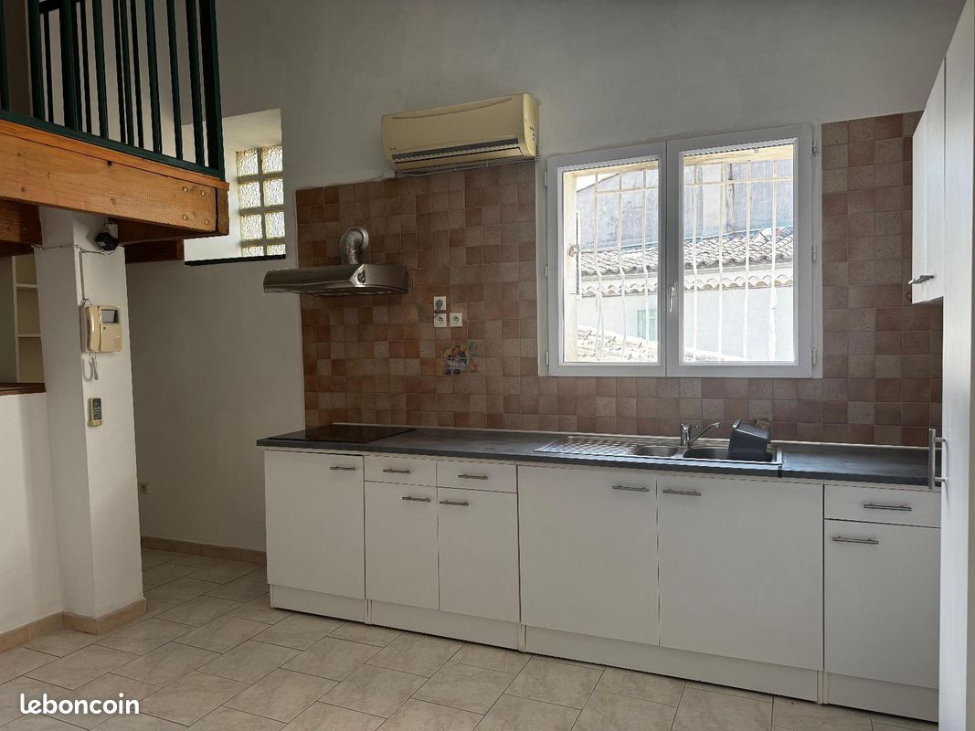 Appartement 2 pièces 38 m² · à Saint-Maximin-la-Sainte-Baume · 38 m² · 530 €