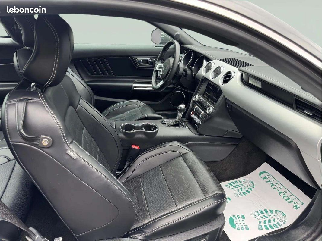 FORD Mustang GT * V8 5.0 * 421 ch * BVA * Faible Kilométrage * Cuir (image 9)