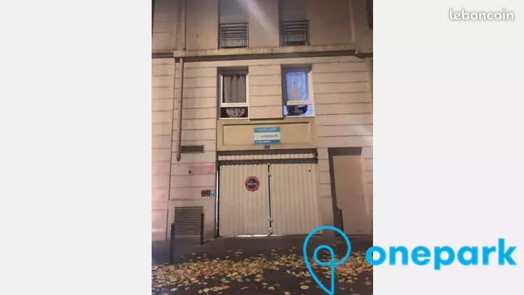 Parking 12 m² · à Paris · 12 m² · 98 €/mois