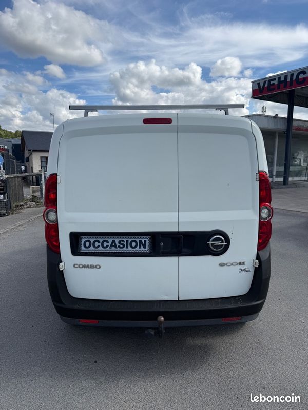 Opel Combo 1.6cdti 90 2eme main vehicule propre (image 6)