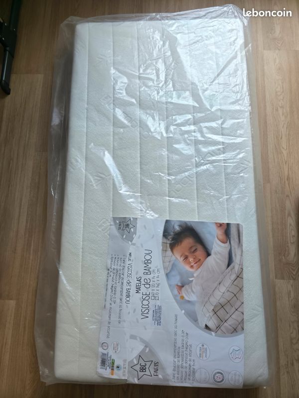 Matelas Viscose de Bambou 70*140*14cm
État: comme neuf, utilisé deux nuits.
Prix neuf : 60 (image 2)