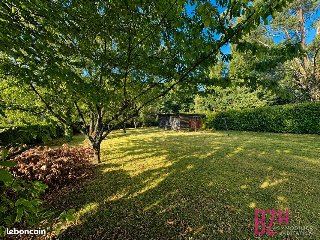 Terrain 748 m² · à Saint-Avé · 748 m² · 110 000 €