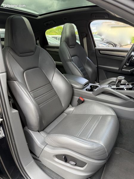 Porsche CAYENNE COUPE (9YB) 3.0 V6 462CH E-HYBRID PLATINUM EDITION (image 14)