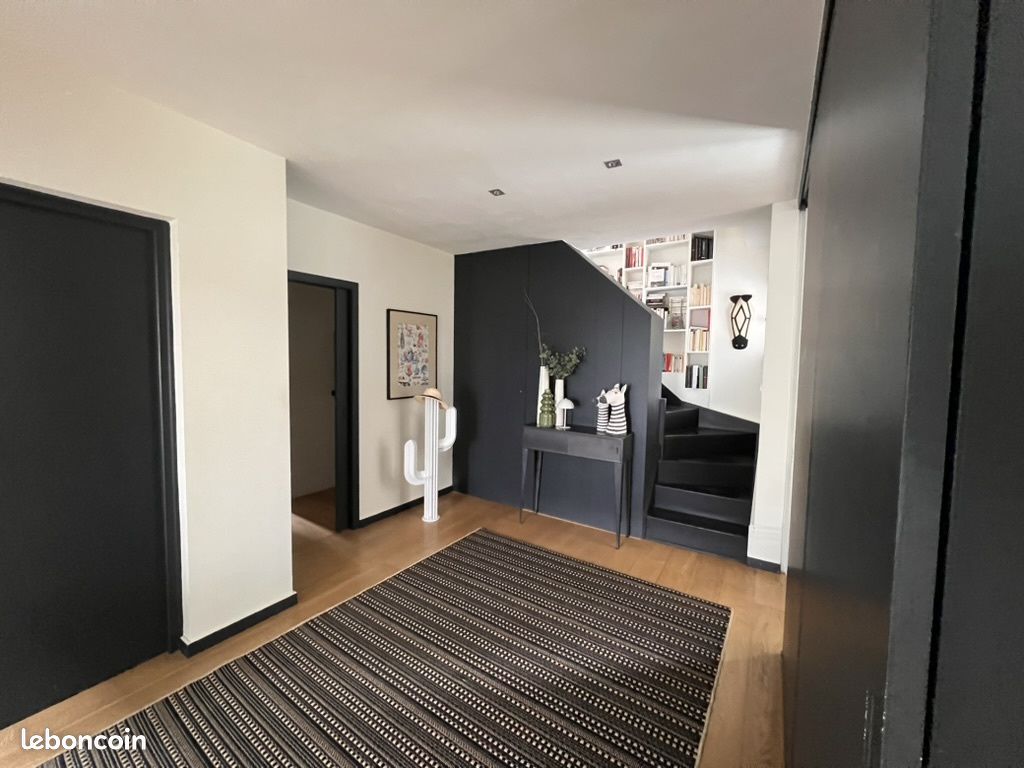 Maison 6 pièces 230 m² · à Villeneuve-d'Ascq · 230 m² · 995 000 €