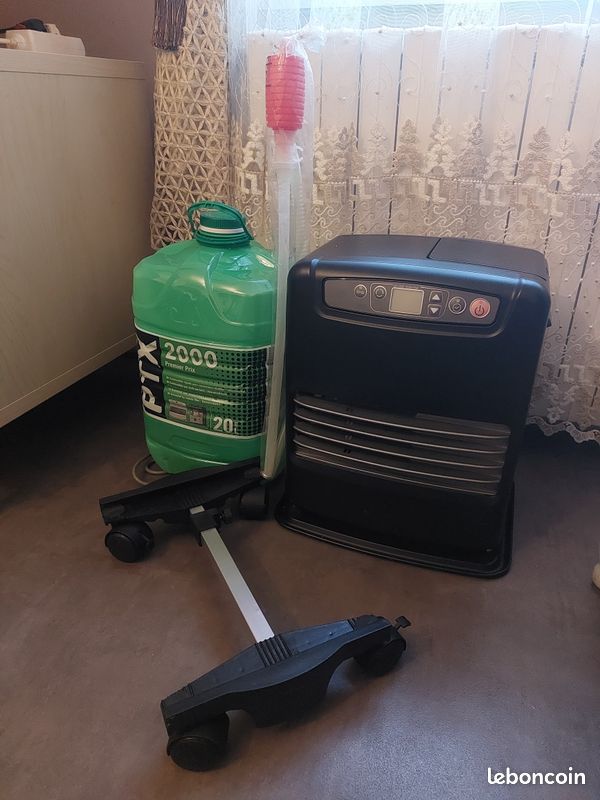 Chauffage Poele à petrole avec accessoires (image 1)